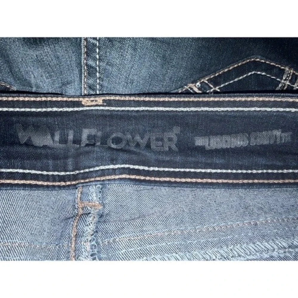 WallFlower‎ Luscious Curvy Bootcut Jeans Dark Wash Size 7 WLM09939B T01-32